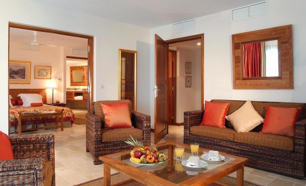 Le Saint Alexis **** Hotel & Spa Exterior photo