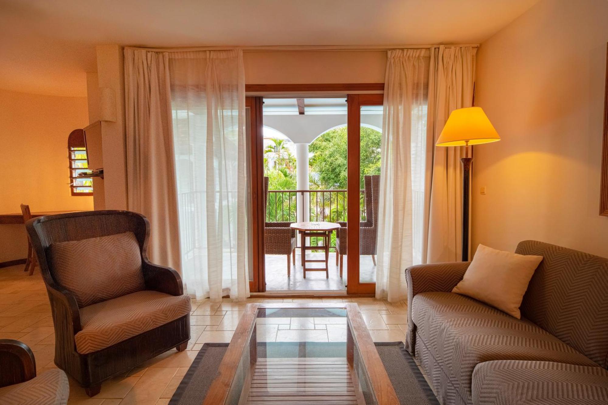 Le Saint Alexis **** Hotel & Spa Exterior photo