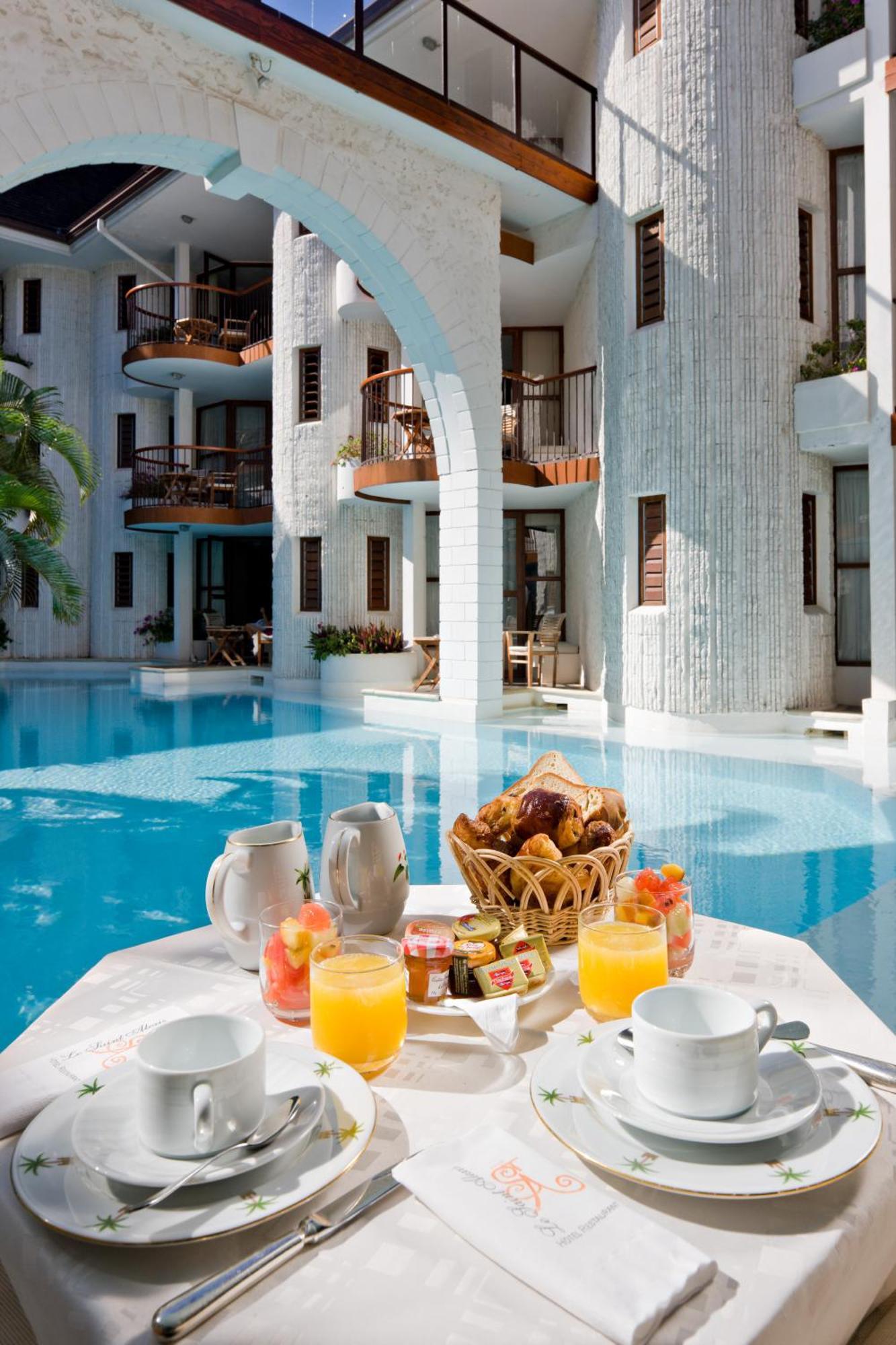 Le Saint Alexis **** Hotel & Spa Exterior photo