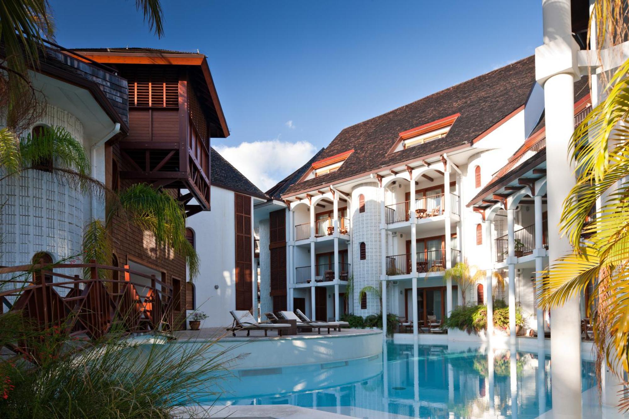 Le Saint Alexis **** Hotel & Spa Exterior photo